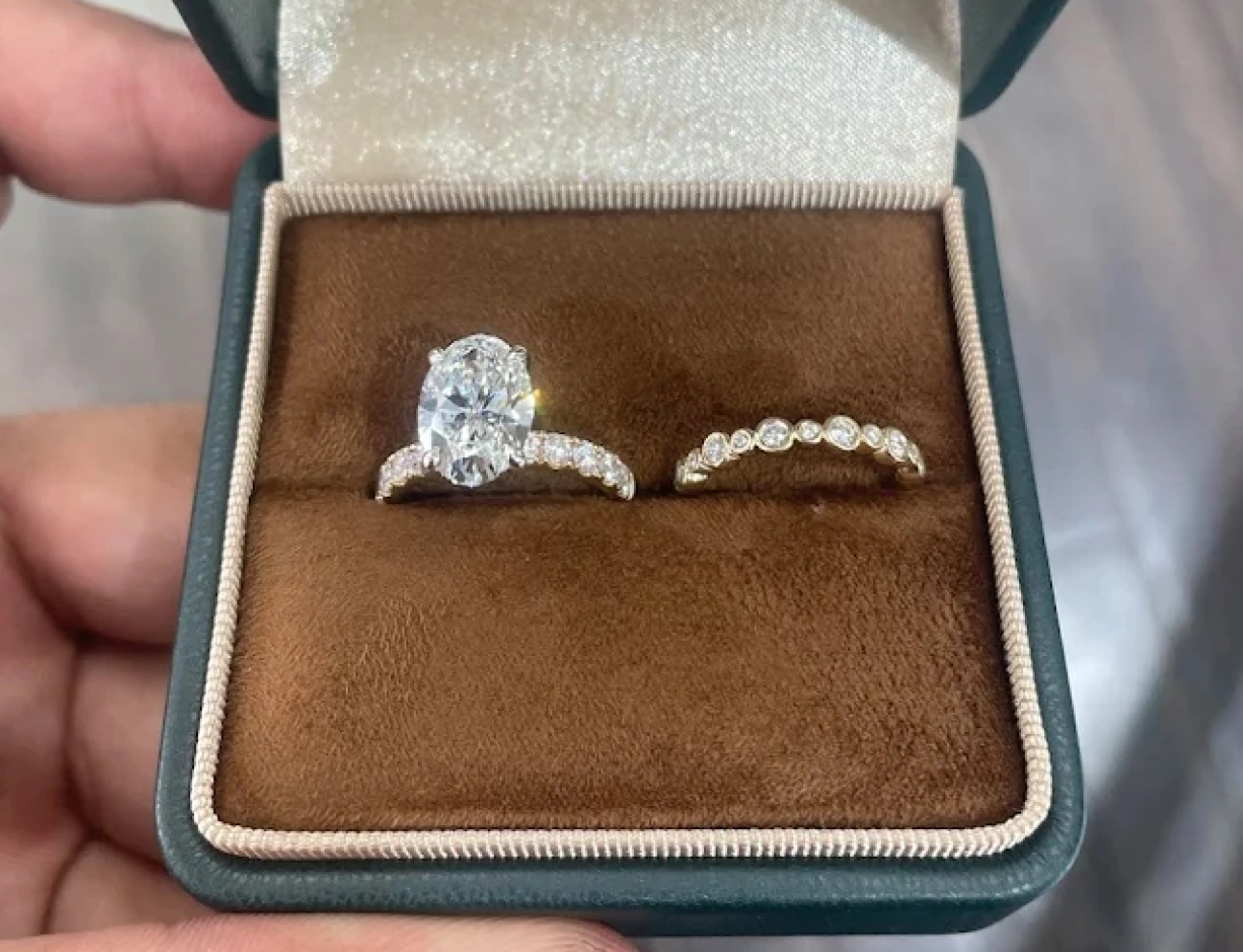 Engagement Rings & Wedding Bands